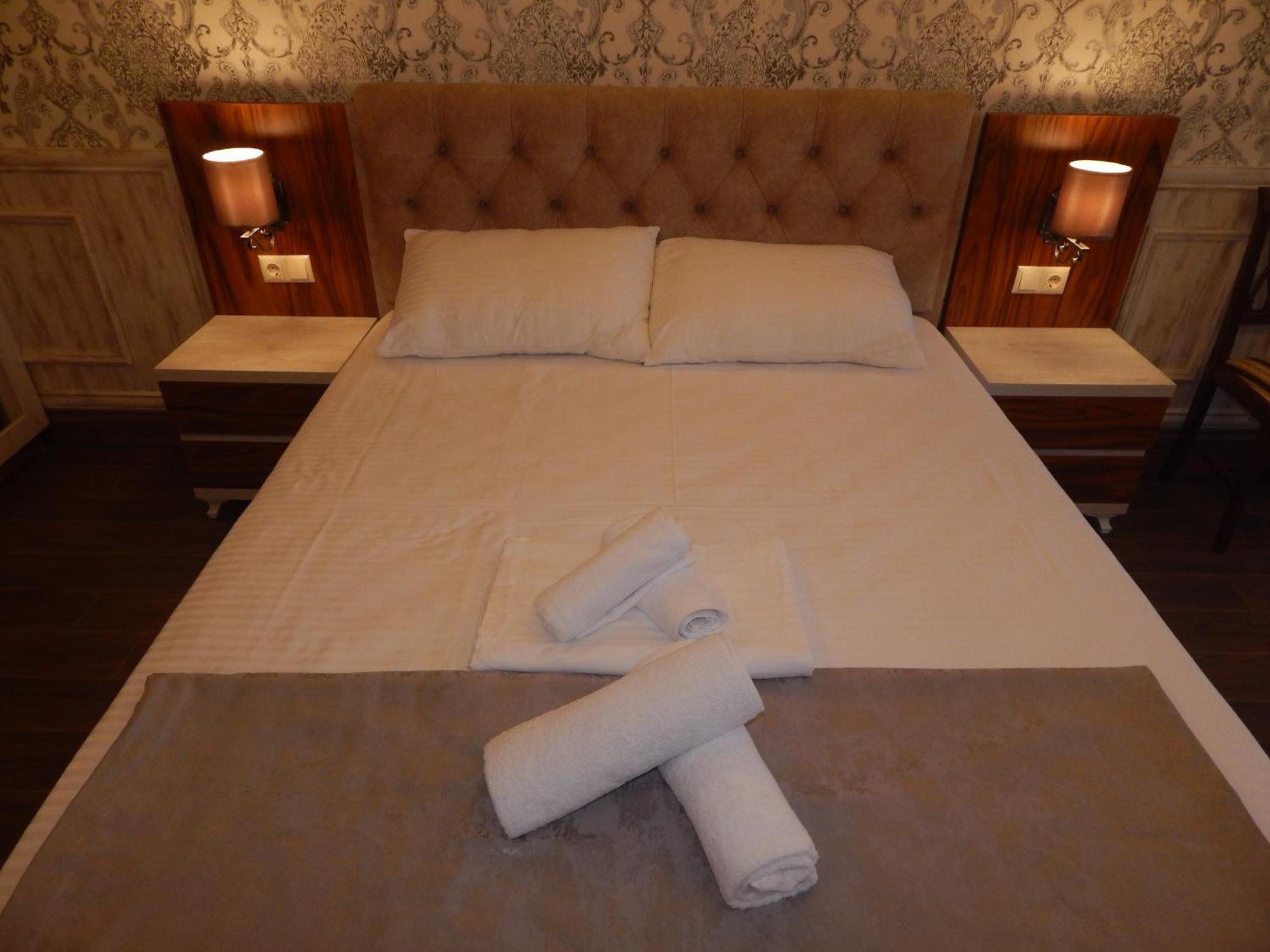 Melini Boutique Hotel Batumi Esterno foto