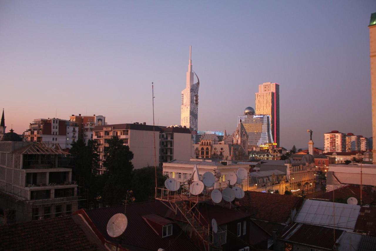 Melini Boutique Hotel Batumi Esterno foto